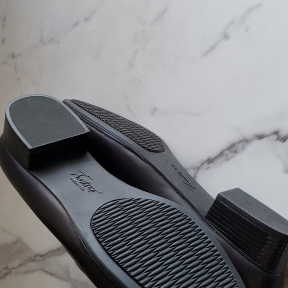 Trotters Moment Monarch Style Leather Loafer Brown Size 9W - Picture 9 of 10